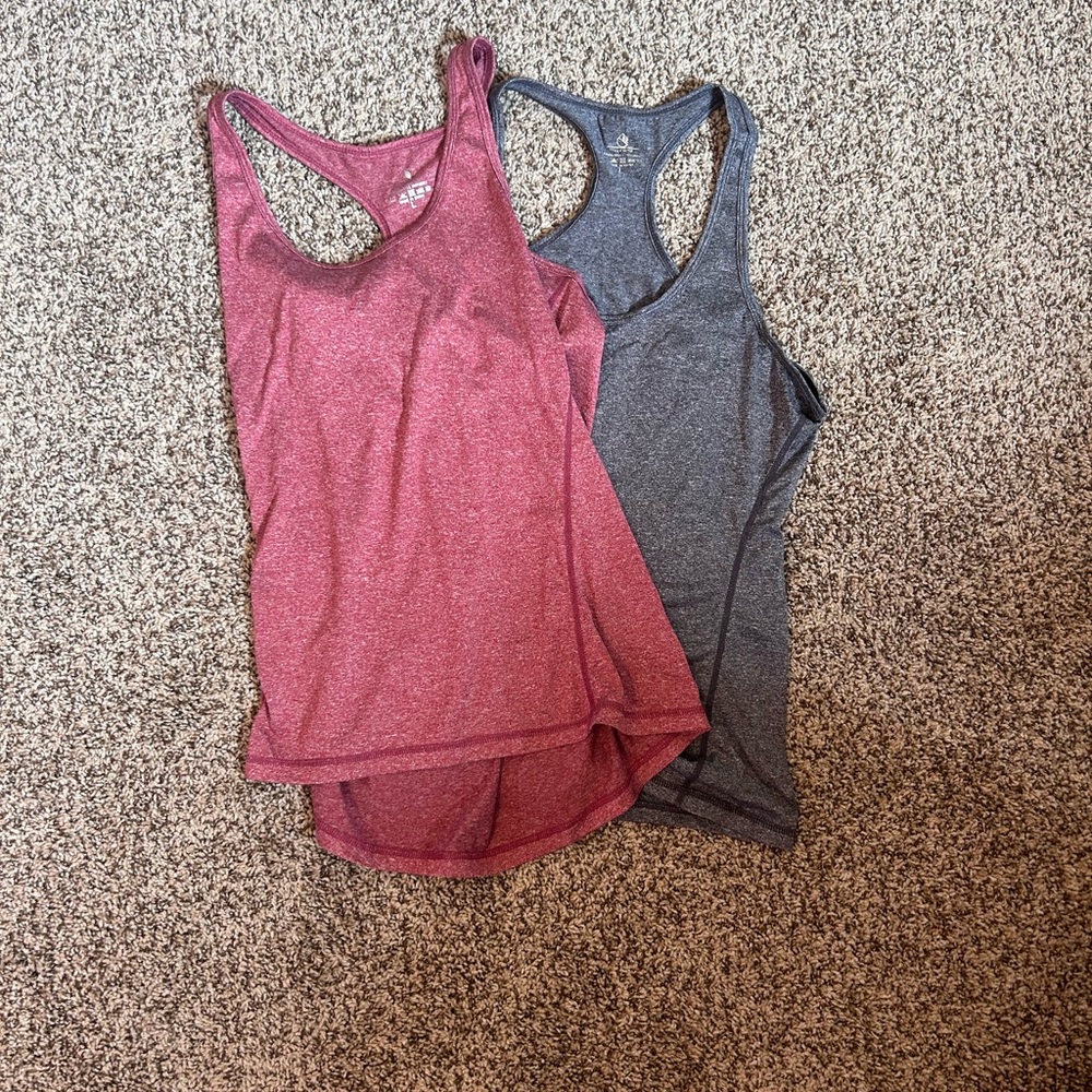 2 Set tank tops